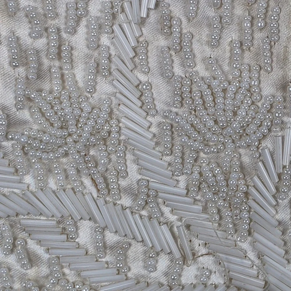Vintage Richere by Walborg‎ White/Ivory Beaded Floral Kiss Lock Clutch
